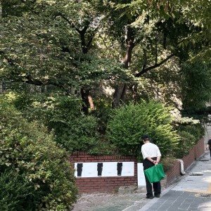 오래된 아파트에 숨겨진, 백색 아뜰리에, 슬라이드 이미지 2