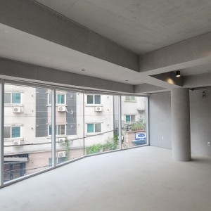 어반엣지 용산, 슬라이드 이미지 2