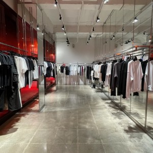 명동 메인상권 유동인구 많은 1층 통유리 팝업 공간 (외벽광고), 슬라이드 이미지 3