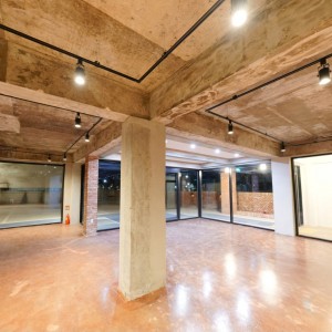 수원 행궁동 메인거리 팝업스토어 200평대 통건물, 슬라이드 이미지 3